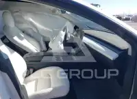 2021 Tesla Model 3 фото