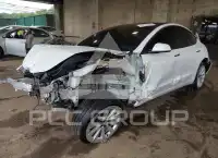 2021 Tesla Model 3 фото