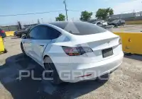 2021 Tesla Model 3 фото
