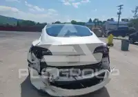 2021 Tesla Model 3 фото