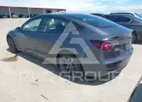 2021 Tesla Model 3 фото