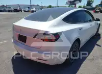 2021 Tesla Model 3 фото