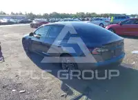 2021 Tesla Model 3 фото
