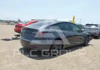 2021 Tesla Model 3 фото
