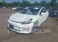 2021 Tesla Model 3 фото