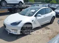 2021 Tesla Model 3 фото