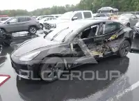 2021 Tesla Model 3 фото