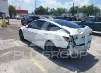 2021 Tesla Model 3 фото