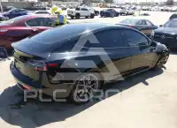 2021 Tesla Model 3 фото