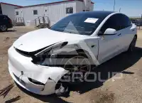 2021 Tesla Model 3 photo