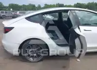 2021 Tesla Model 3 photo