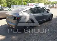 2021 Tesla Model 3 фото