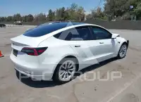 2021 Tesla Model 3 фото