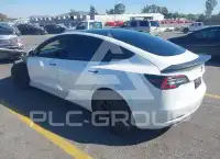 2021 Tesla Model 3 фото