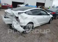2021 Tesla Model 3 фото