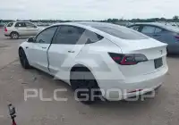 2021 Tesla Model 3 фото
