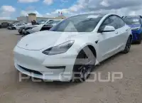 2021 Tesla Model 3 фото