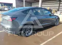 2021 Tesla Model 3 фото