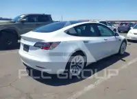 2021 Tesla Model 3 фото