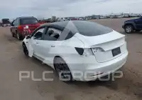 2021 Tesla Model 3 фото