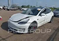 2021 Tesla Model 3 фото