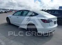 2021 Tesla Model 3 фото