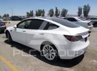 2021 Tesla Model 3 фото