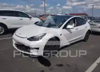 2021 Tesla Model 3 фото