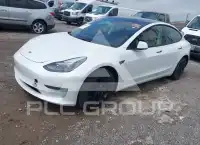 2021 Tesla Model 3 фото