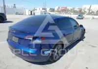 2021 Tesla Model 3 фото