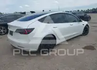 2021 Tesla Model 3 фото