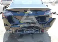 2021 Tesla Model 3 фото