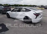 2021 Tesla Model 3 фото