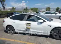 2021 Tesla Model 3 photo
