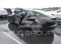 2021 Tesla Model 3 фото