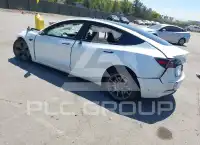 2021 Tesla Model 3 фото
