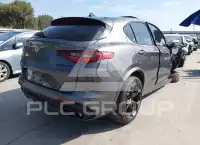 2021 Alfa Romeo Stelvio фото