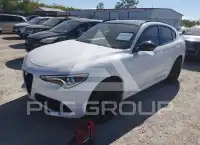 2021 Alfa Romeo Stelvio photo