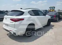 2021 Alfa Romeo Stelvio фото