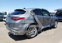2021 Alfa Romeo Stelvio photo