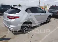 2021 Alfa Romeo Stelvio photo