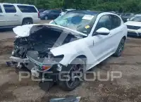 2021 Alfa Romeo Stelvio photo