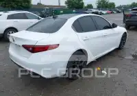 2021 Alfa Romeo Giulia фото