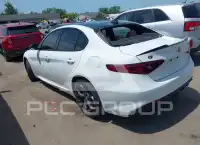 2021 Alfa Romeo Giulia фото