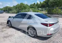 2021 Lexus ES300 photo