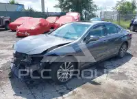 2021 Lexus ES300 фото