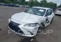 2021 Lexus ES300 photo