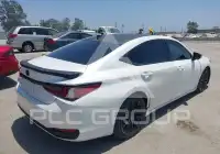 2021 Lexus ES300 фото