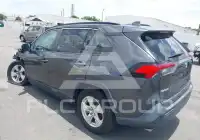 2021 Toyota RAV4 фото