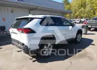 2021 Toyota RAV4 фото